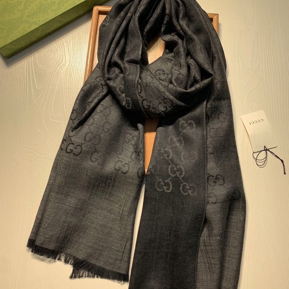 GUCCI best selling presbyopia long scarf - Picture 4 of 7